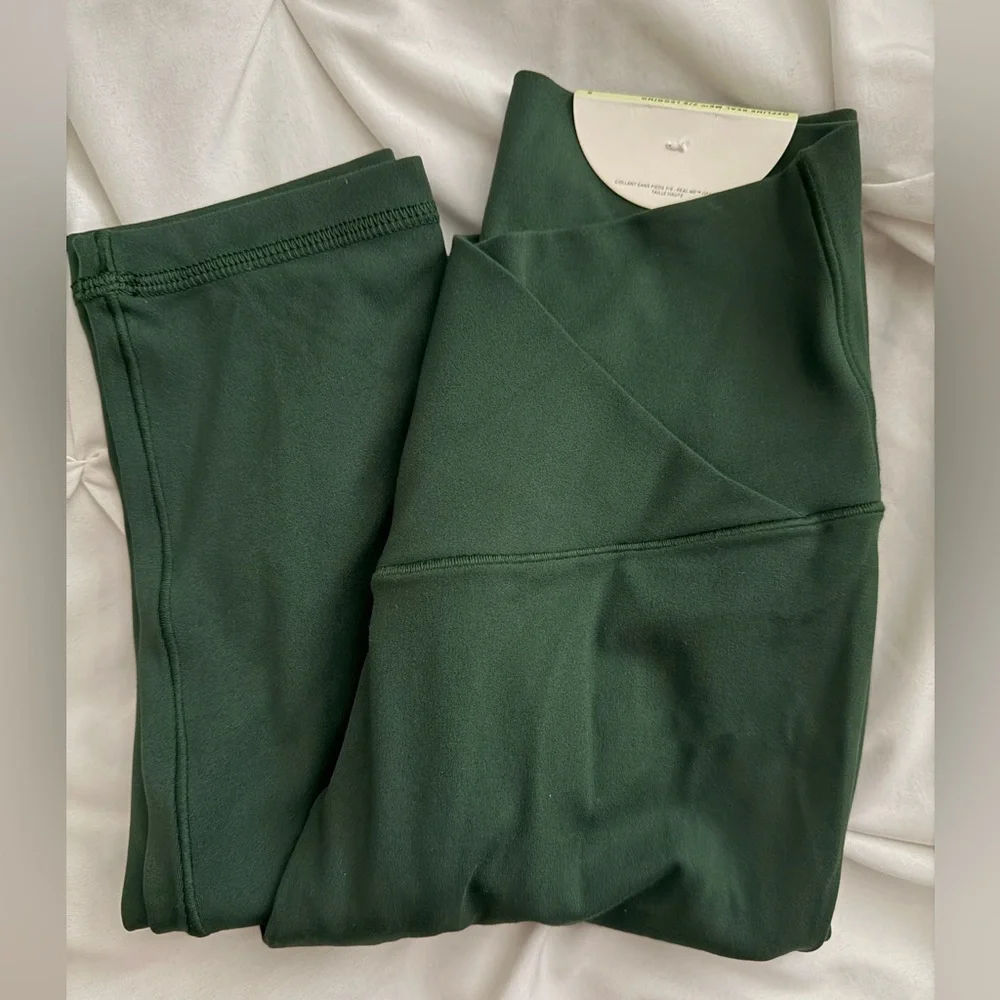 Aerie Real Me High Waisted Crossover Leggings💙 - Picture 5 of 5